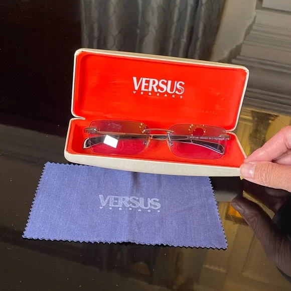 Versus by Versace sunglasses - Picture 2 of 4